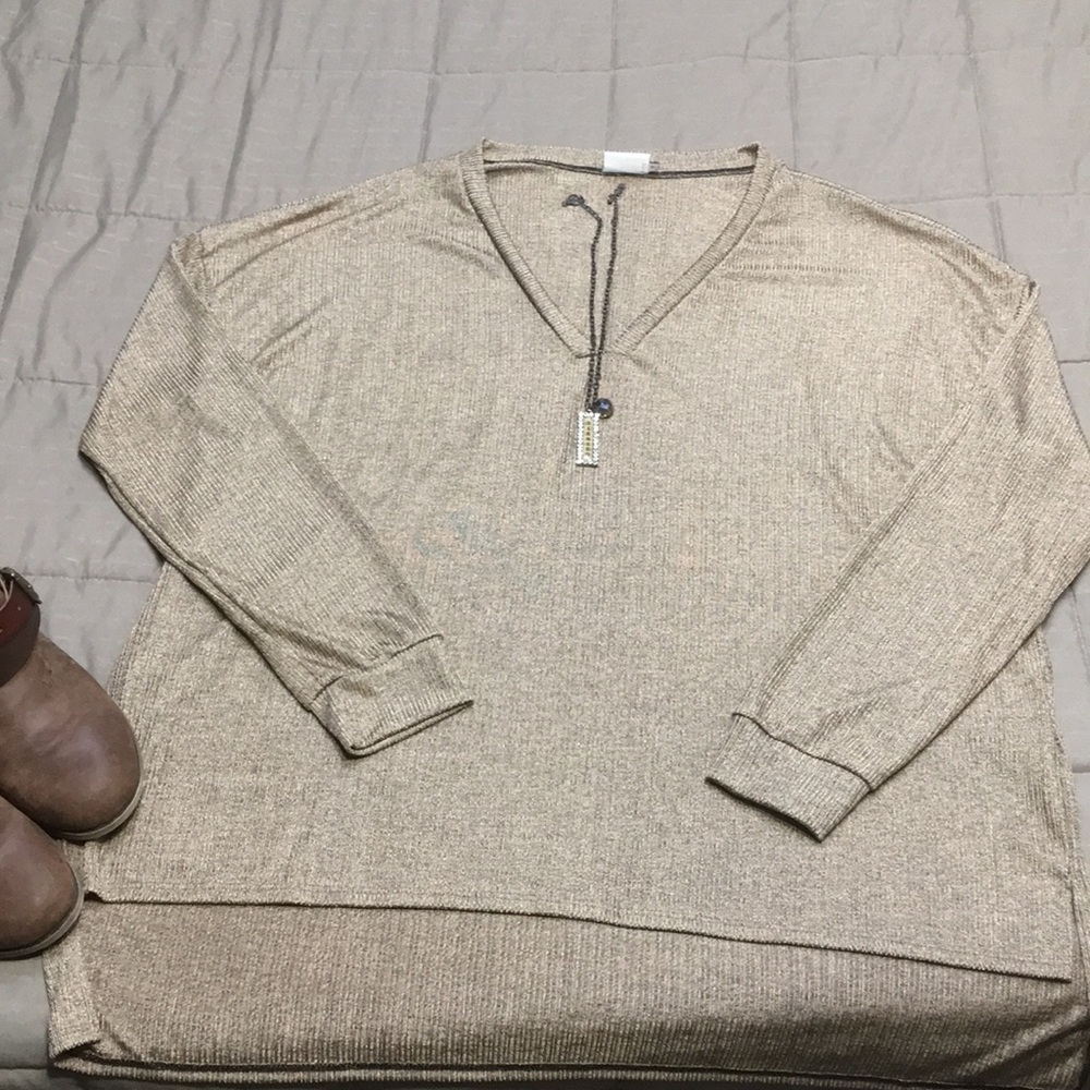 Brand new light weight sweater